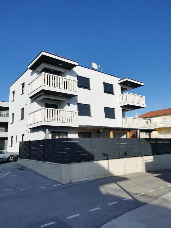Apartment Misic Trogir Exterior photo