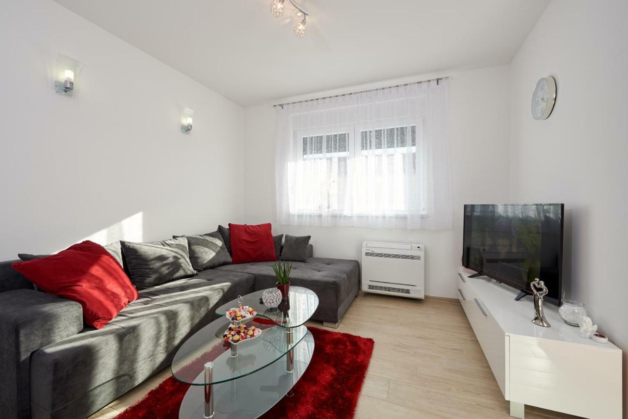 Apartment Misic Trogir Exterior photo