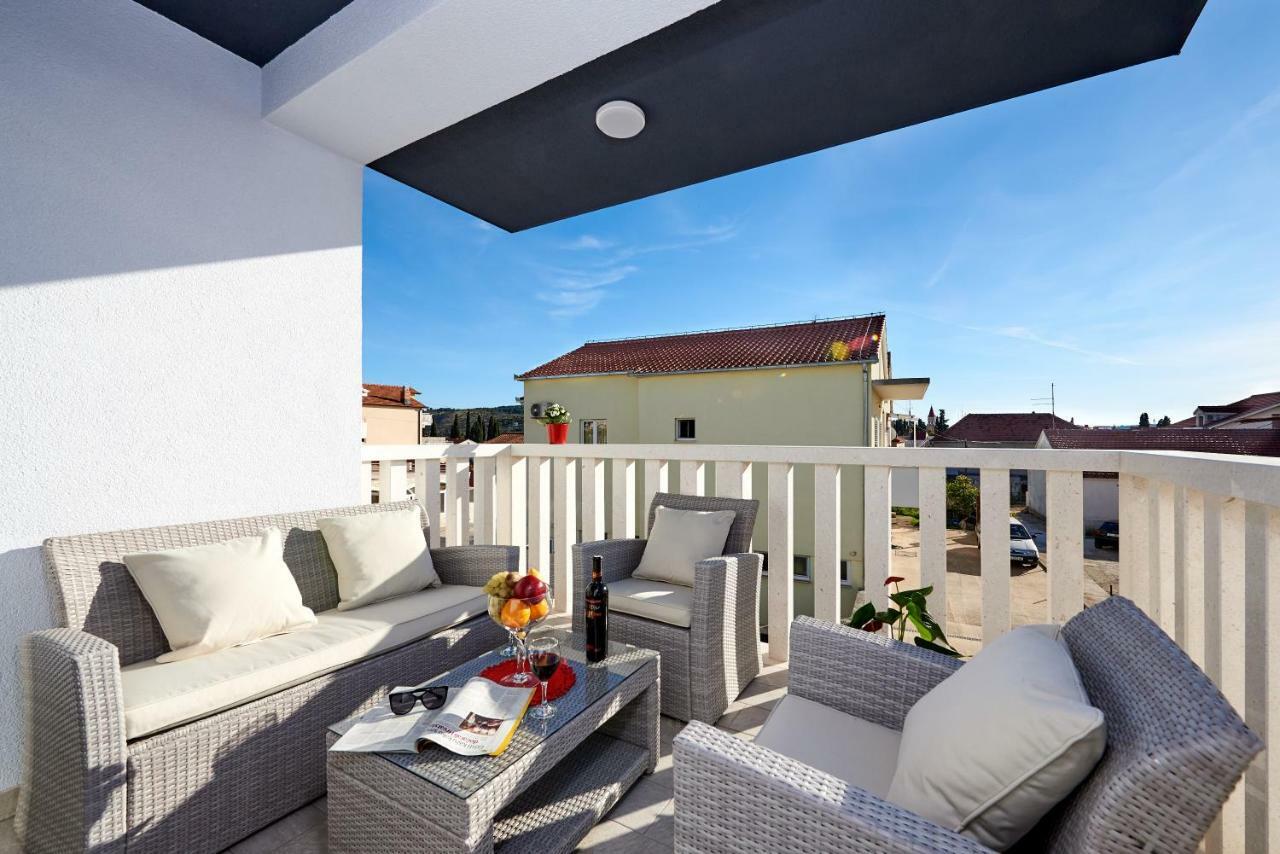 Apartment Misic Trogir Exterior photo