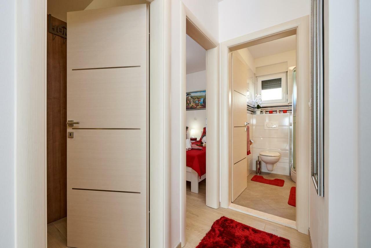 Apartment Misic Trogir Exterior photo