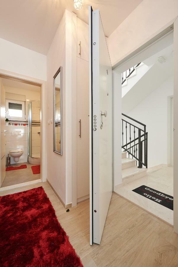 Apartment Misic Trogir Exterior photo